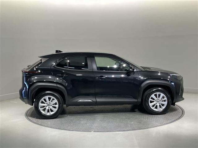 ヤリスクロス Ｇ　地デジＴＶ　リヤカメラ　スマートエントリー　イモビライザー　オートエアコン　ＬＥＤライト　アルミホイール　キーレス　パワーウィンドウ　クルコン　ＡＢＳ　ワンオーナー　メモリーナビ　エアバッグ　ナビＴＶ（3枚目）