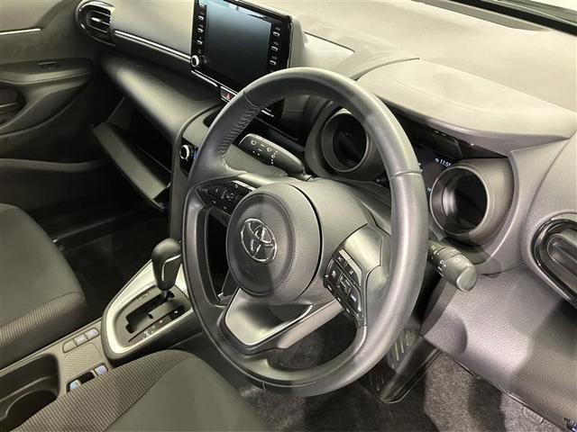 ヤリスクロス Ｇ　地デジＴＶ　リヤカメラ　スマートエントリー　イモビライザー　オートエアコン　ＬＥＤライト　アルミホイール　キーレス　パワーウィンドウ　クルコン　ＡＢＳ　ワンオーナー　メモリーナビ　エアバッグ　ナビＴＶ（13枚目）