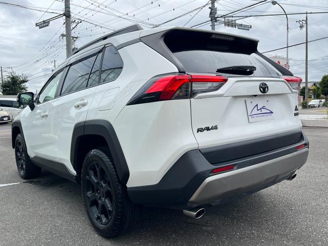 ＲＡＶ４ アドベンチャー　オフロードパッケージ　ディスプレイオーディオナビ・バックカメラ・ＬＥＤインテリアイルミ・パワーシート・パワーバックドア・シートヒーター＆ベンチレーション・前後ドライブレコーダー・ビルトインＥＴＣ・ＢＳＭ・ＲＴＡ・禁煙車（42枚目）