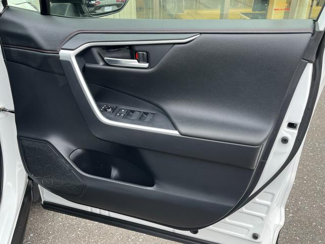 ＲＡＶ４ アドベンチャー　オフロードパッケージ　ディスプレイオーディオナビ・バックカメラ・ＬＥＤインテリアイルミ・パワーシート・パワーバックドア・シートヒーター＆ベンチレーション・前後ドライブレコーダー・ビルトインＥＴＣ・ＢＳＭ・ＲＴＡ・禁煙車（45枚目）