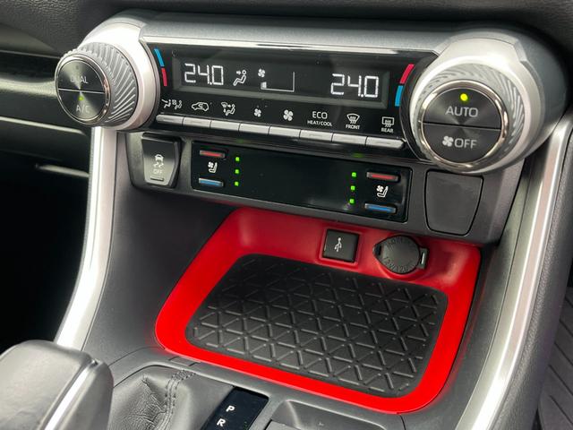 ＲＡＶ４ アドベンチャー　オフロードパッケージ　ディスプレイオーディオナビ・バックカメラ・ＬＥＤインテリアイルミ・パワーシート・パワーバックドア・シートヒーター＆ベンチレーション・前後ドライブレコーダー・ビルトインＥＴＣ・ＢＳＭ・ＲＴＡ・禁煙車（50枚目）