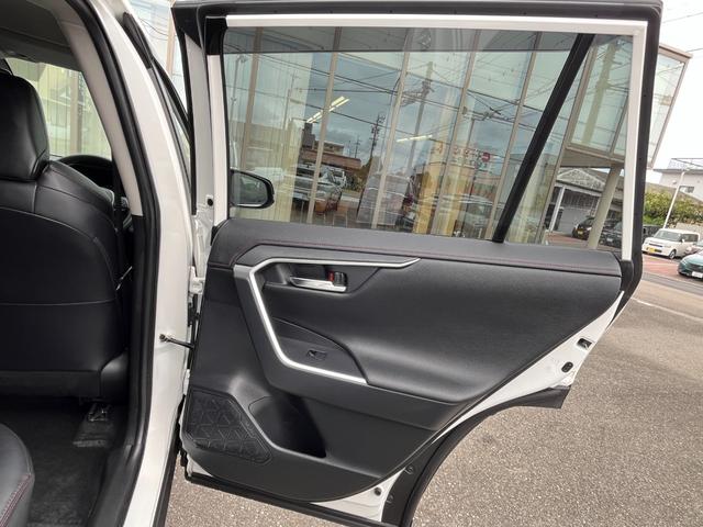 ＲＡＶ４ アドベンチャー　オフロードパッケージ　ディスプレイオーディオナビ・バックカメラ・ＬＥＤインテリアイルミ・パワーシート・パワーバックドア・シートヒーター＆ベンチレーション・前後ドライブレコーダー・ビルトインＥＴＣ・ＢＳＭ・ＲＴＡ・禁煙車（63枚目）