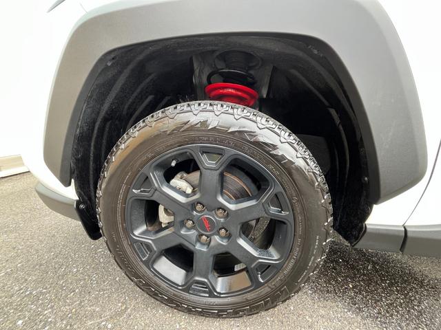 ＲＡＶ４ アドベンチャー　オフロードパッケージ　ディスプレイオーディオナビ・バックカメラ・ＬＥＤインテリアイルミ・パワーシート・パワーバックドア・シートヒーター＆ベンチレーション・前後ドライブレコーダー・ビルトインＥＴＣ・ＢＳＭ・ＲＴＡ・禁煙車（69枚目）