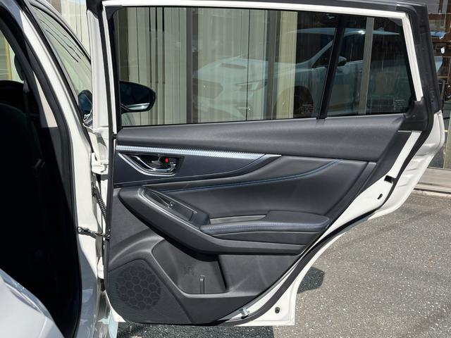 レヴォーグ ＧＴ－Ｈ　ＥＸ　Ｒ２年１２月車・１１．６型ナビＴＶ・アイサイトＸ・ＬＥＤアクセサリーライナー・デジタルインナーミラー・純正ドライブレコーダー・ビルトインＥＴＣ２．０・パワーシート・パワーシート・パワーバックドア・禁煙（61枚目）