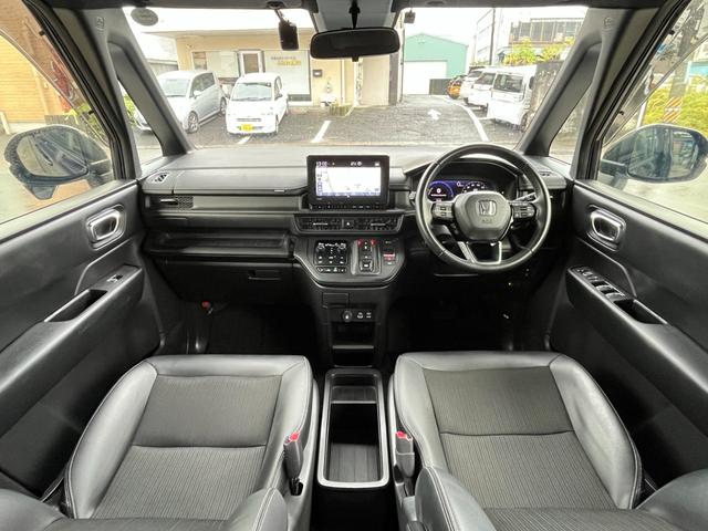 ステップワゴン e:HEVスパーダ ・純正ナビTV・後席フリップダウンモニター・バックカメラ・純正前後ドライブレコーダー・ビルトインETC・両側パワースライド・パワーバックドア・ハーフレザーシート・シートヒーター・BSM・Cソナー・禁煙(13枚目)