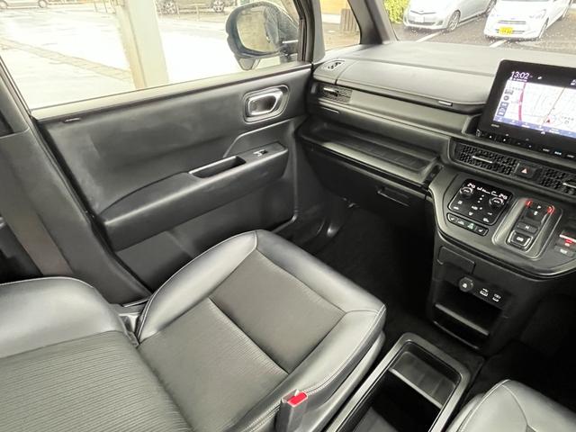 ステップワゴン e:HEVスパーダ ・純正ナビTV・後席フリップダウンモニター・バックカメラ・純正前後ドライブレコーダー・ビルトインETC・両側パワースライド・パワーバックドア・ハーフレザーシート・シートヒーター・BSM・Cソナー・禁煙(17枚目)