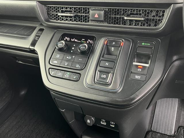 ステップワゴン e:HEVスパーダ ・純正ナビTV・後席フリップダウンモニター・バックカメラ・純正前後ドライブレコーダー・ビルトインETC・両側パワースライド・パワーバックドア・ハーフレザーシート・シートヒーター・BSM・Cソナー・禁煙(22枚目)