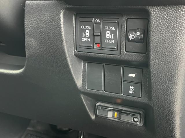 ステップワゴン e:HEVスパーダ ・純正ナビTV・後席フリップダウンモニター・バックカメラ・純正前後ドライブレコーダー・ビルトインETC・両側パワースライド・パワーバックドア・ハーフレザーシート・シートヒーター・BSM・Cソナー・禁煙(25枚目)