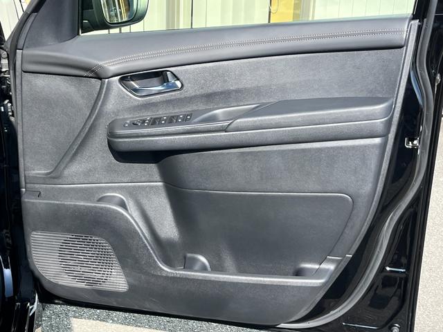 セレナ e-パワー ハイウェイスターV ・12.3型ナビTV・アラウンドビューモニター・プロパイロット・インテリジェントルームミラー・両側パワースライド・純正ドライブレコーダー・ダブルエアコン・BSM・RTA・Cソナー・ETC2.0・禁煙車(47枚目)