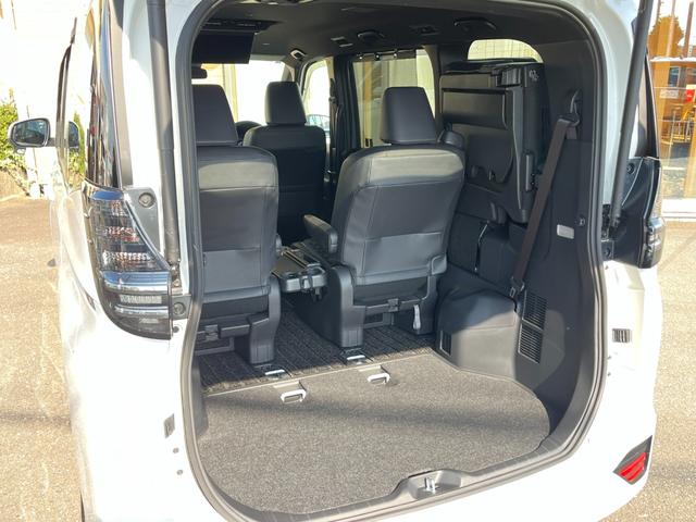 ヴォクシー ハイブリッドＳ－Ｚ　・１０．５型ナビＴＶ・１３．２型有機ＥＬ後席モニター・ＣＤ／ＤＶＤデッキ・快適利便パッケージ・アドバンスドドライブ・パワーバックドア・前後シートヒーター・ＡＣ１００Ｖ１５００Ｗ・ＨＤＭＩ・ＥＴＣ２．０（66枚目）