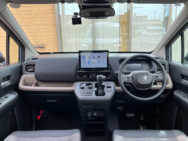 フリード e:HEVエアー EX ・カロッツリア10.1インチディスプレイオーディオ・YouTube視聴可・Carplay・AndroidAuto・バックカメラ・前後室内3方向ドラレコ・両側パワースライド・シートヒーター・リヤクーラー(13枚目)