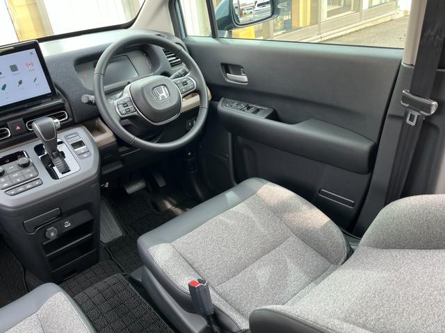 フリード e:HEVエアー EX ・カロッツリア10.1インチディスプレイオーディオ・YouTube視聴可・Carplay・AndroidAuto・バックカメラ・前後室内3方向ドラレコ・両側パワースライド・シートヒーター・リヤクーラー(16枚目)