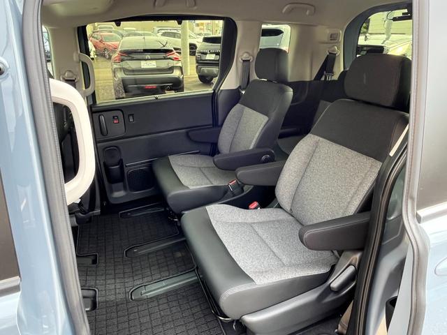 フリード e:HEVエアー EX ・カロッツリア10.1インチディスプレイオーディオ・YouTube視聴可・Carplay・AndroidAuto・バックカメラ・前後室内3方向ドラレコ・両側パワースライド・シートヒーター・リヤクーラー(25枚目)