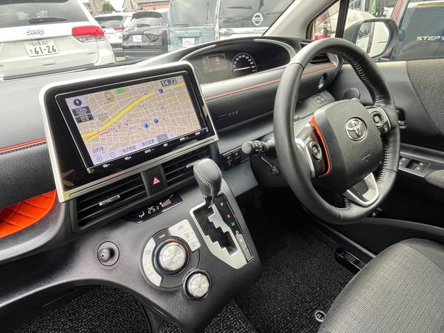 シエンタ ハイブリッド　ファンベースＧ　走行８４００キロ・純正９インチナビフルセグＴＶ・３６０°パノラミックビューモニター・プリクラッシュセーフティ・ナビ連動ドラレコ・両側パワースライド・シート＆ハンドルヒーター・Ｃソナー・ＥＴＣ・禁煙車（18枚目）