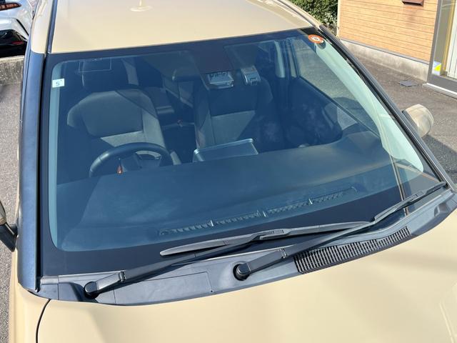 シエンタ ハイブリッド　ファンベースＧ　走行８４００キロ・純正９インチナビフルセグＴＶ・３６０°パノラミックビューモニター・プリクラッシュセーフティ・ナビ連動ドラレコ・両側パワースライド・シート＆ハンドルヒーター・Ｃソナー・ＥＴＣ・禁煙車（30枚目）