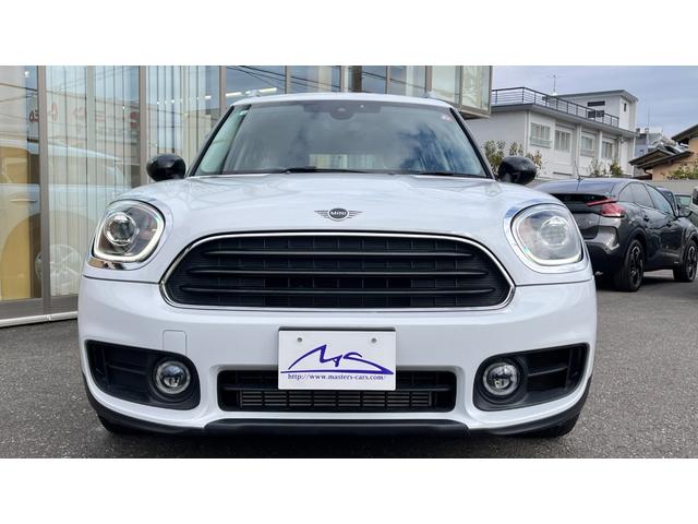 MINI クロスオーバー バッキンガム ・インテリジェントセーフティ・純正ナビ・バックカメラ・LEDヘッド・LEDフォグ・パワーバックドア・コンフォートアクセス・クリアランスソナー・クルーズコントロール・ETC・Bluetooth・禁煙車(3枚目)