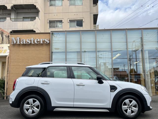 MINI クロスオーバー バッキンガム ・インテリジェントセーフティ・純正ナビ・バックカメラ・LEDヘッド・LEDフォグ・パワーバックドア・コンフォートアクセス・クリアランスソナー・クルーズコントロール・ETC・Bluetooth・禁煙車(7枚目)