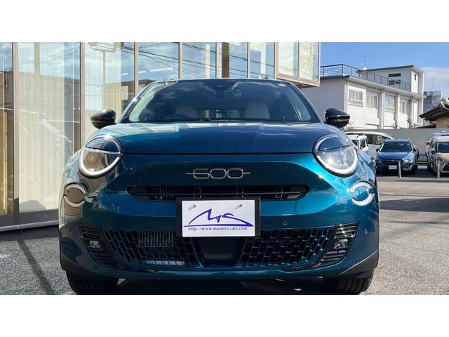 ６００ハイブリッド ラ　プリマ　・新車保証継承・純正ナビ・バックカメラ・ＦＩＡＴモノグラムエコレザーシート・パワーシート・マッサージ機能付シートヒーター・パワーバックドア・ＬＥＤヘッド＆フォグランプ・前後室内型ドラレコ・ＥＴＣ２．０（3枚目）