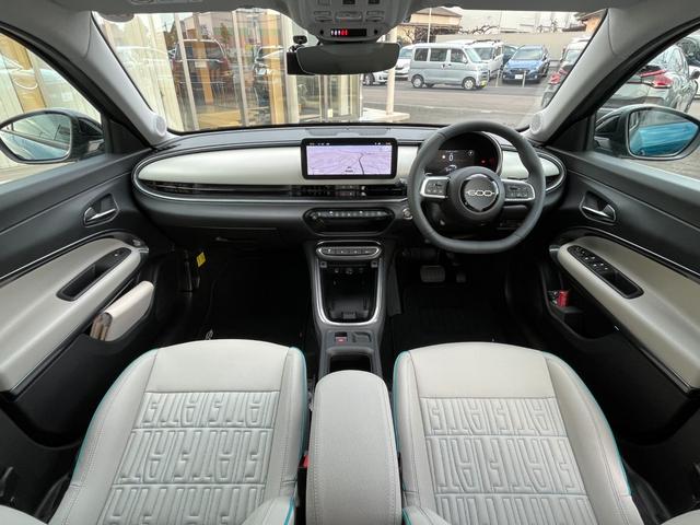 ６００ハイブリッド ラ　プリマ　・新車保証継承・純正ナビ・バックカメラ・ＦＩＡＴモノグラムエコレザーシート・パワーシート・マッサージ機能付シートヒーター・パワーバックドア・ＬＥＤヘッド＆フォグランプ・前後室内型ドラレコ・ＥＴＣ２．０（13枚目）