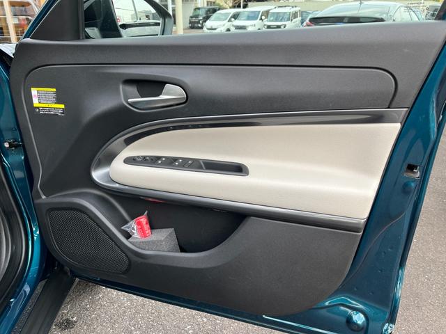 ６００ハイブリッド ラ　プリマ　・新車保証継承・純正ナビ・バックカメラ・ＦＩＡＴモノグラムエコレザーシート・パワーシート・マッサージ機能付シートヒーター・パワーバックドア・ＬＥＤヘッド＆フォグランプ・前後室内型ドラレコ・ＥＴＣ２．０（43枚目）