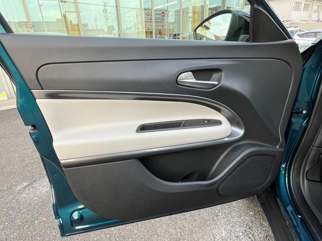 ６００ハイブリッド ラ　プリマ　・新車保証継承・純正ナビ・バックカメラ・ＦＩＡＴモノグラムエコレザーシート・パワーシート・マッサージ機能付シートヒーター・パワーバックドア・ＬＥＤヘッド＆フォグランプ・前後室内型ドラレコ・ＥＴＣ２．０（54枚目）