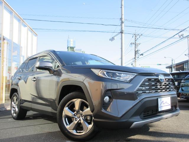 ＲＡＶ４ ハイブリッドＧ　Ｅ－Ｆｏｕｒ　４ＷＤ・９インチディスプレイオーディオ・全周囲パノラミックビューモニター・デジタルインナーミラー・パワーバックドア・ブラック合皮レザーシート・パワーシート・シート＆ハンドルヒーター・禁煙（4枚目）