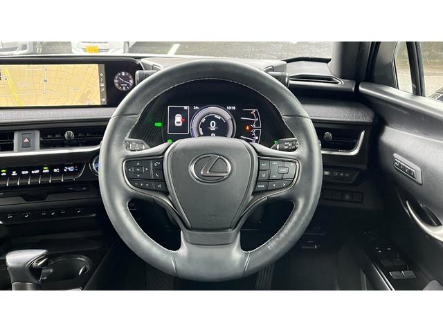 ＵＸ ＵＸ２５０ｈ　バージョンＣ　・Ｌ－ＴＥＸブラックレザーシート・両席パワーシート・パワーバックドア・セーフティーセンス・３６０°パノラミックビューモニター・シート＆ハンドルヒーター・前後ドラレコ・ビルトインＥＴＣ２．０・禁煙車（22枚目）