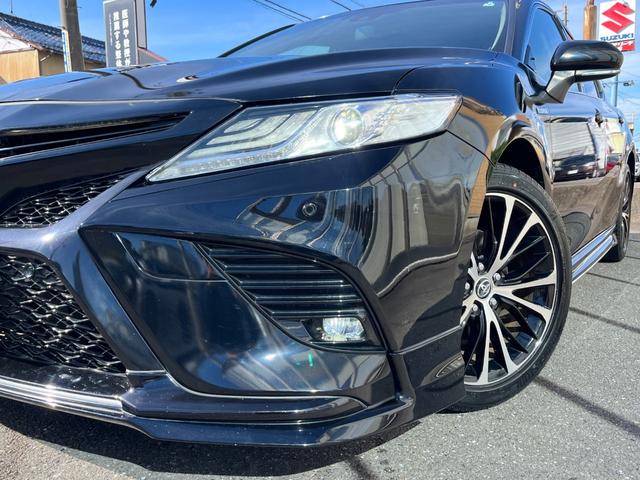 カムリ ＷＳレザーパッケージ　・ＴＲＤエアロ・ＴＲＤドレスアップマフラー・トランクスポイラー・ブラックレザーシート・メーカー装着ナビＴＶ・ＣＤ／ＤＶＤ／Ｂｌｕ－ｒａｙ再生・バックカメラ・前席パワーシート・ＨＵＤ・ＥＴＣ・禁煙車（28枚目）