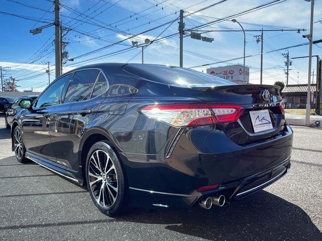 カムリ ＷＳレザーパッケージ　・ＴＲＤエアロ・ＴＲＤドレスアップマフラー・トランクスポイラー・ブラックレザーシート・メーカー装着ナビＴＶ・ＣＤ／ＤＶＤ／Ｂｌｕ－ｒａｙ再生・バックカメラ・前席パワーシート・ＨＵＤ・ＥＴＣ・禁煙車（42枚目）