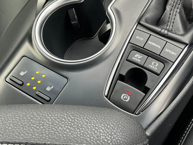 カムリ ＷＳレザーパッケージ　・ＴＲＤエアロ・ＴＲＤドレスアップマフラー・トランクスポイラー・ブラックレザーシート・メーカー装着ナビＴＶ・ＣＤ／ＤＶＤ／Ｂｌｕ－ｒａｙ再生・バックカメラ・前席パワーシート・ＨＵＤ・ＥＴＣ・禁煙車（52枚目）