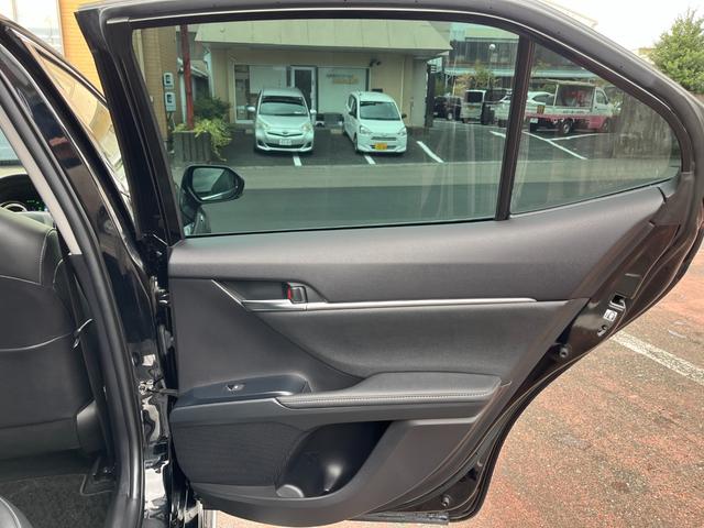 カムリ ＷＳレザーパッケージ　・ＴＲＤエアロ・ＴＲＤドレスアップマフラー・トランクスポイラー・ブラックレザーシート・メーカー装着ナビＴＶ・ＣＤ／ＤＶＤ／Ｂｌｕ－ｒａｙ再生・バックカメラ・前席パワーシート・ＨＵＤ・ＥＴＣ・禁煙車（64枚目）