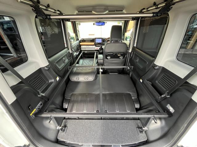 スペーシアギア ハイブリッドＸＺ　純正ナビＴＶ・３６０°全周囲カメラ・両側パワースライド・アルパイン前後ドラレコ付きデジタルインナーミラー・コイルリフトアップ・社外アルミ＆マフラー＆グリル＆シートカバー・ベットキット・ウッドコンビハン（64枚目）