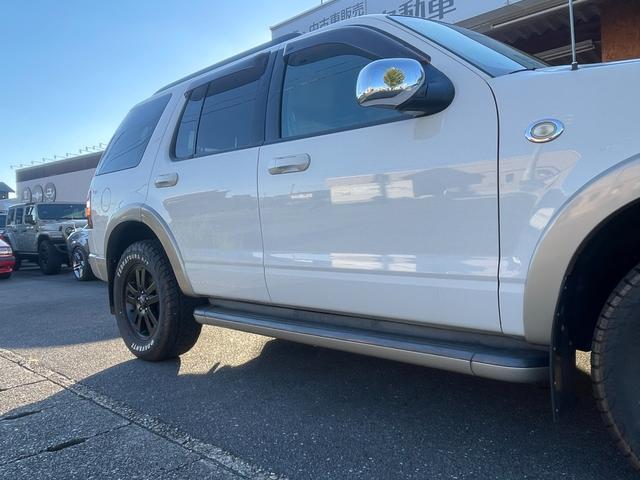 エクスプローラー V8エディーバウアー 社外ナビ/バックモニター/サンルーフ/革シート/パワーシート/ヒッチメンバー/ルーレール/(13枚目)