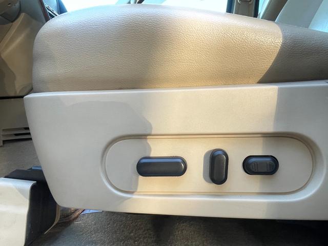 エクスプローラー V8エディーバウアー 社外ナビ/バックモニター/サンルーフ/革シート/パワーシート/ヒッチメンバー/ルーレール/(27枚目)