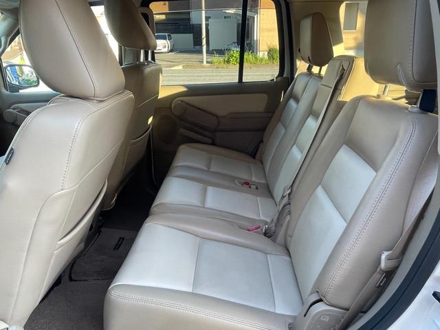 エクスプローラー V8エディーバウアー 社外ナビ/バックモニター/サンルーフ/革シート/パワーシート/ヒッチメンバー/ルーレール/(41枚目)