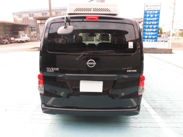NV200バネットバン GX リンエイ キャンピングカー8ナンバー ソーラーパネル インバーター 10インチナビTV シンク 冷蔵庫 電子レンジ Fヒーター ABS バックカメラ パワーウィンドウ デジタルインナーミラードラレコ(4枚目)