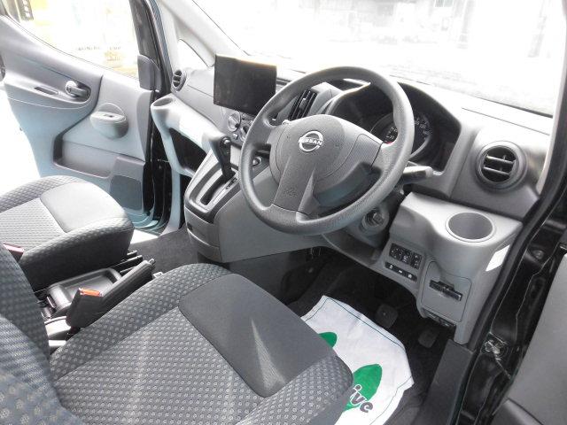 NV200バネットバン GX リンエイ キャンピングカー8ナンバー ソーラーパネル インバーター 10インチナビTV シンク 冷蔵庫 電子レンジ Fヒーター ABS バックカメラ パワーウィンドウ デジタルインナーミラードラレコ(12枚目)