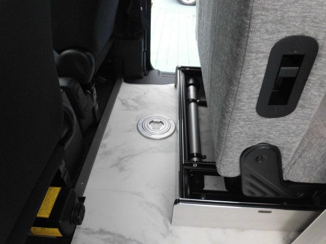 NV200バネットバン GX リンエイ キャンピングカー8ナンバー ソーラーパネル インバーター 10インチナビTV シンク 冷蔵庫 電子レンジ Fヒーター ABS バックカメラ パワーウィンドウ デジタルインナーミラードラレコ(20枚目)