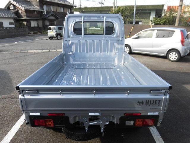ハイゼットトラック スタンダードSAIIIt スマートアシスト クリアランスソナー CVT車 アイドリングストップ エアコン パワステ ラジオ 届出済未使用車 禁煙車 オートライト Wエアバッグ ABS(9枚目)