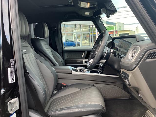 Ｇクラス Ｇ６３　ワンオーナー　ＡＭＧナイトＰＫＧ　ＡＭＧレザーＥＸＣ　ＡＭＧカーボンインテリアトリム　Ｇマヌファクチャインテリアプラス　Ｇマヌファクチャプログラムプラス　前後純正ドラレコ　ボディ同色スペアタイヤリング（7枚目）