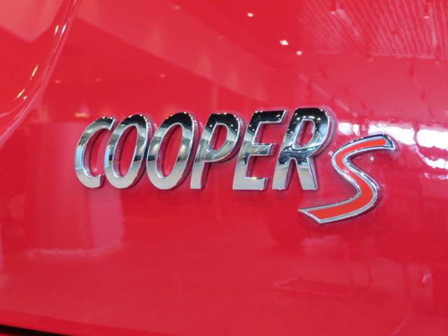 ＭＩＮＩ クーパーＳ　ワンオーナー　禁煙車　アダプティブクルーズコントロール　リヤビューカメラ　スポーツシート　純正アロイホイール　純正ナビ　障害物センサー　ルームミラー内蔵型ＥＴＣ２．０（10枚目）