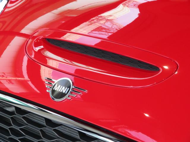 ＭＩＮＩ クーパーＳ　ワンオーナー　禁煙車　アダプティブクルーズコントロール　リヤビューカメラ　スポーツシート　純正アロイホイール　純正ナビ　障害物センサー　ルームミラー内蔵型ＥＴＣ２．０（14枚目）