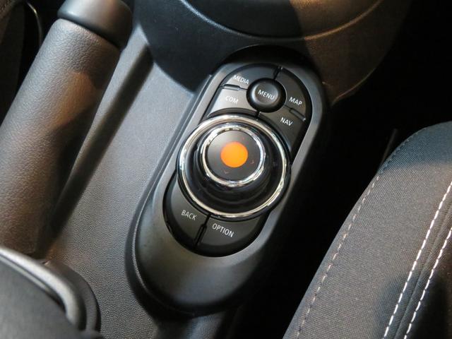 ＭＩＮＩ クーパーＳ　ワンオーナー　禁煙車　アダプティブクルーズコントロール　リヤビューカメラ　スポーツシート　純正アロイホイール　純正ナビ　障害物センサー　ルームミラー内蔵型ＥＴＣ２．０（34枚目）