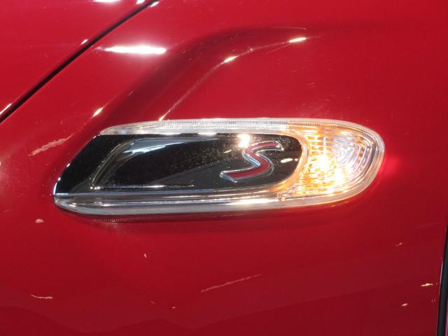 ＭＩＮＩ クーパーＳ　ワンオーナー　禁煙車　アダプティブクルーズコントロール　リヤビューカメラ　スポーツシート　純正アロイホイール　純正ナビ　障害物センサー　ルームミラー内蔵型ＥＴＣ２．０（59枚目）