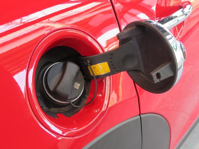 ＭＩＮＩ クーパーＳ　ワンオーナー　禁煙車　アダプティブクルーズコントロール　リヤビューカメラ　スポーツシート　純正アロイホイール　純正ナビ　障害物センサー　ルームミラー内蔵型ＥＴＣ２．０（63枚目）