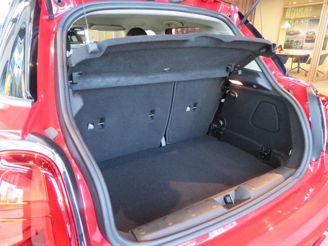 ＭＩＮＩ クーパーＳ　ワンオーナー　禁煙車　アダプティブクルーズコントロール　リヤビューカメラ　スポーツシート　純正アロイホイール　純正ナビ　障害物センサー　ルームミラー内蔵型ＥＴＣ２．０（68枚目）