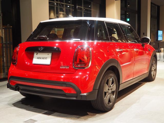 ＭＩＮＩ 　ワンオーナー　禁煙車　純正ドライブレコーダー　リヤビューカメラ　パーキングアシスト　シートヒーター　障害物センサー　Ａｐｐｌｅ　ＣａｒＰｌａｙ　アダプティブクルーズコントロール（7枚目）