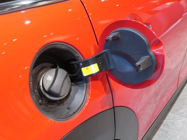 ＭＩＮＩ 　ワンオーナー　禁煙車　純正ドライブレコーダー　リヤビューカメラ　パーキングアシスト　シートヒーター　障害物センサー　Ａｐｐｌｅ　ＣａｒＰｌａｙ　アダプティブクルーズコントロール（18枚目）