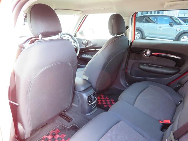 ＭＩＮＩ クーパー　クラブマン　ＭＩＮＩ純正ナビ　バックカメラ　前車追従型クルーズコントロール　Ｗエアコン　１７インチ純正アロイホイール　チリレッド　クラブマン　ＬＥＤヘッドライト　ルームミラー内蔵型ＥＴＣ２．０（24枚目）