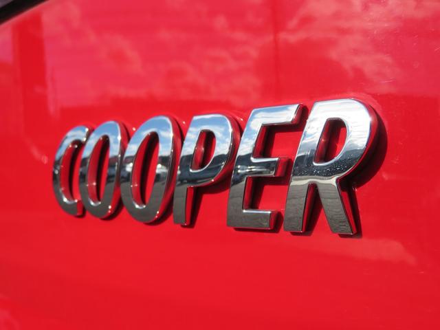ＭＩＮＩ クーパー　クラブマン　ＭＩＮＩ純正ナビ　バックカメラ　前車追従型クルーズコントロール　Ｗエアコン　１７インチ純正アロイホイール　チリレッド　クラブマン　ＬＥＤヘッドライト　ルームミラー内蔵型ＥＴＣ２．０（70枚目）
